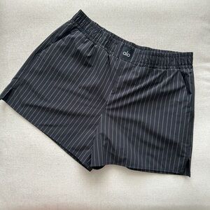 ALO YOGA Pinstripe Daylight Boxer Short